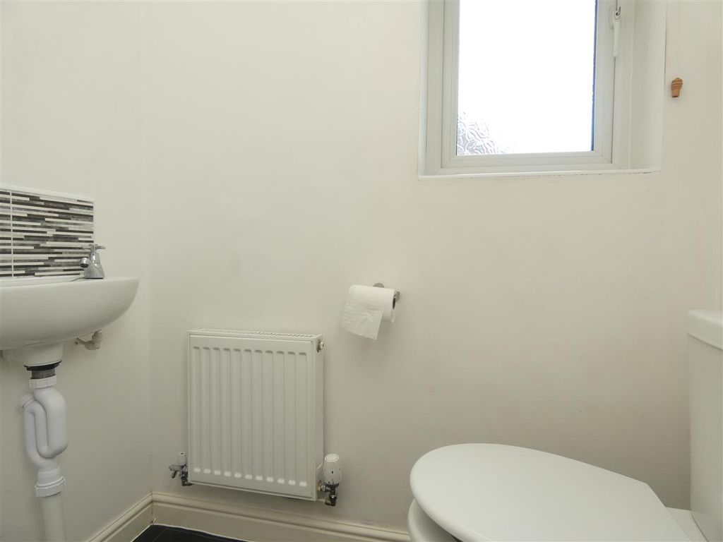 Property photo 3 of 14 Ground Floor WC
