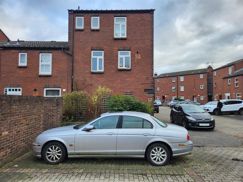 Property photo 1 of 10 Frnt1.Jpg