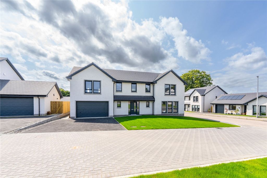Property photo 1 of 69 Picture No. 81