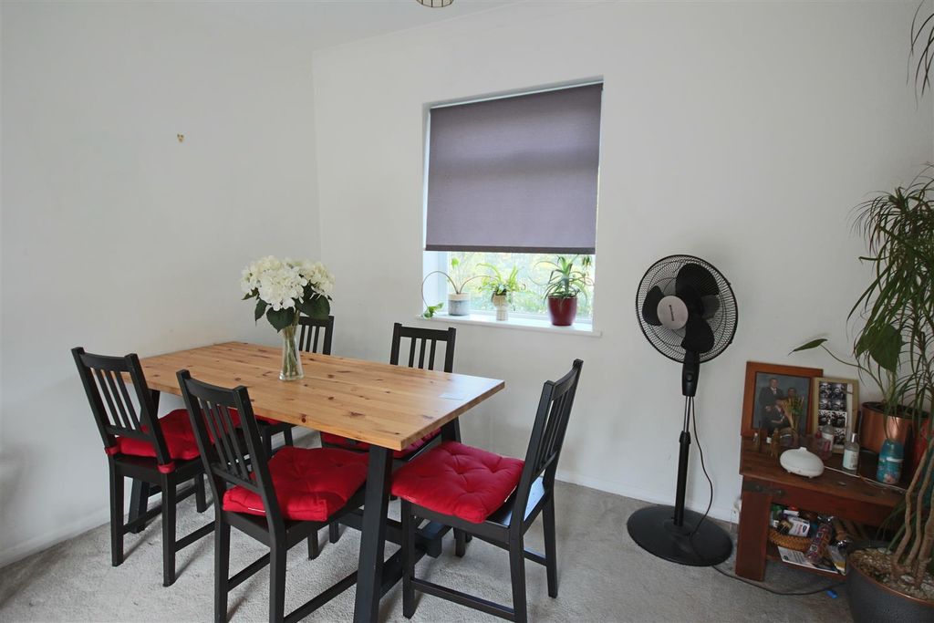 Property photo 3 of 12 Living Room