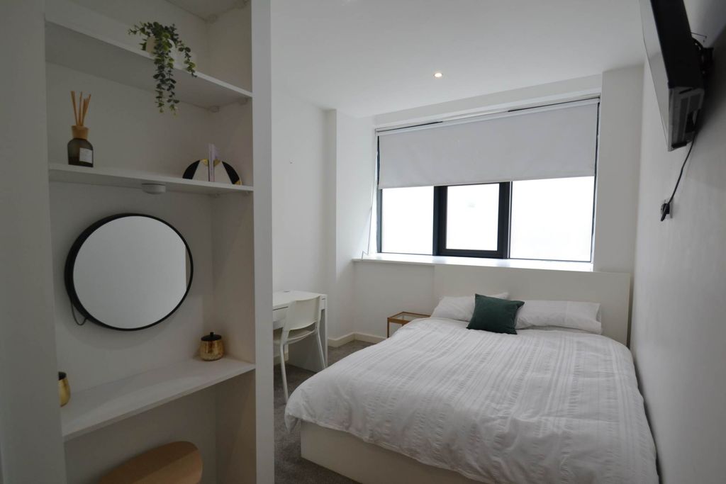 Property photo 1 of 3