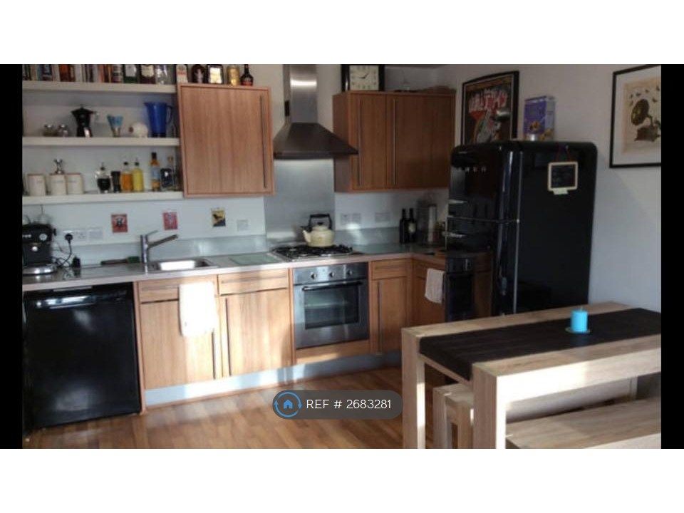 Property photo 3 of 9 Kitchen