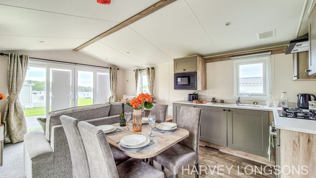 Property photo 2 of 22 Open-Plan Living, Kitchen And Dining Area In Willerby Malton Special Edition
