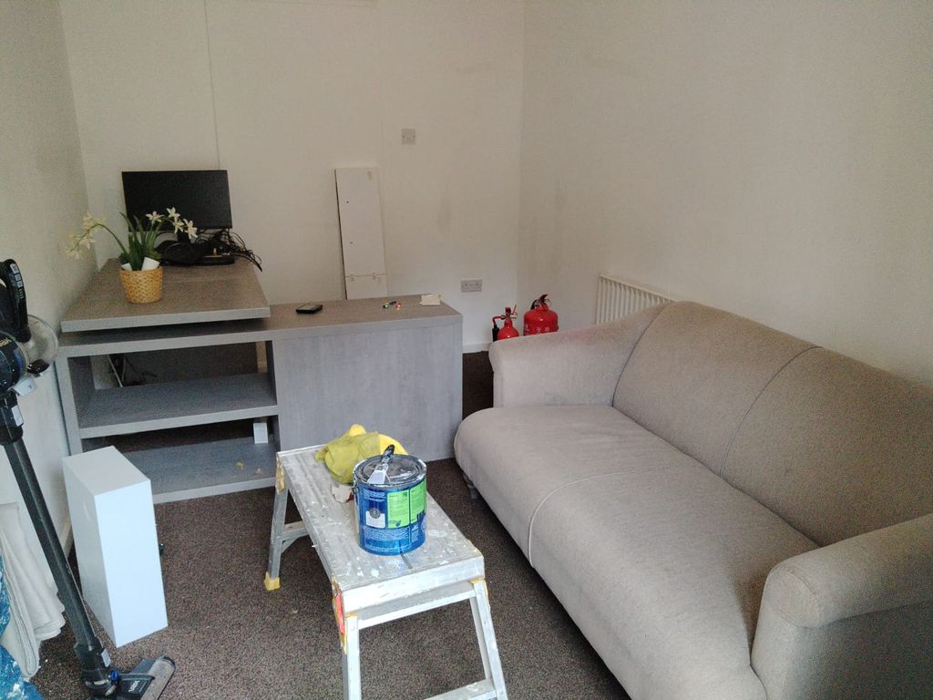 Property photo 3 of 11 Dining Room/ Bed 4