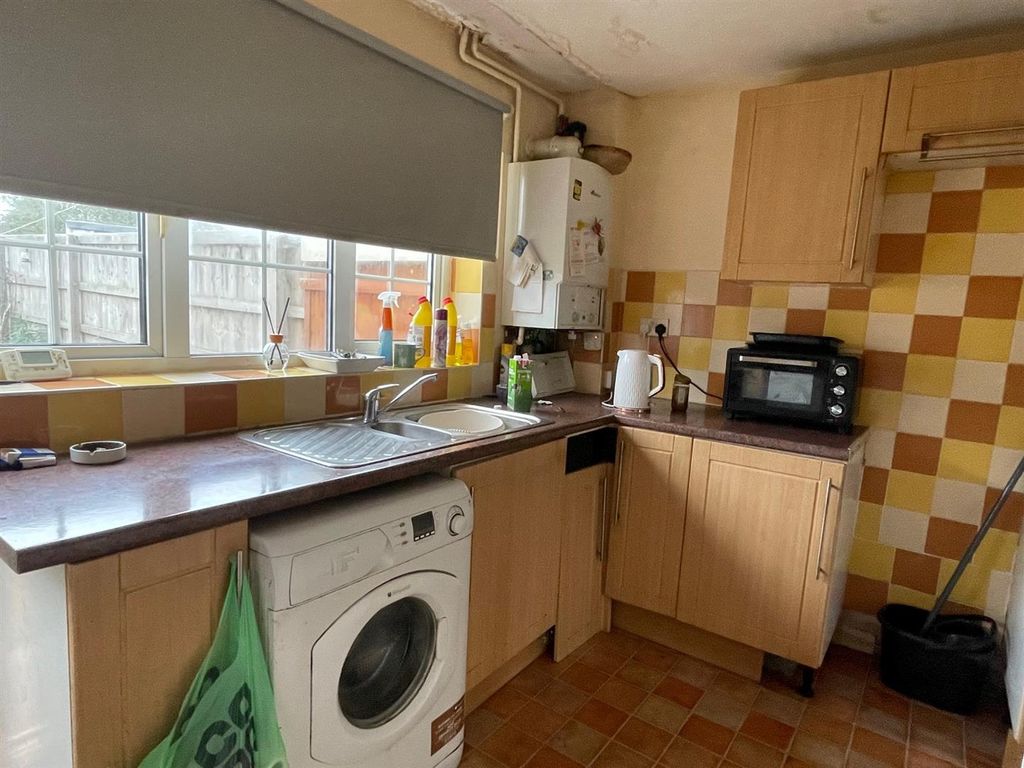 Property photo 3 of 13 Kitchen,.Jpg
