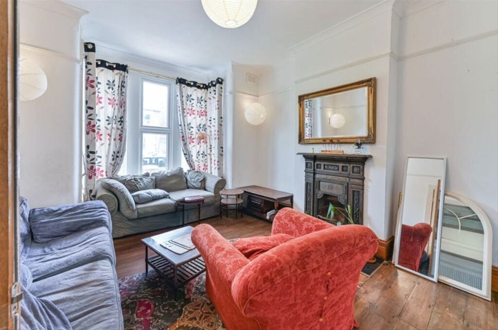Property photo 2 of 7
