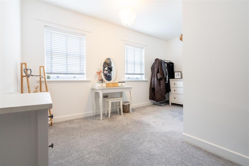 Additional image 6 of 4 bed terraced house for saleNorthumberland Close, North Shields NE30