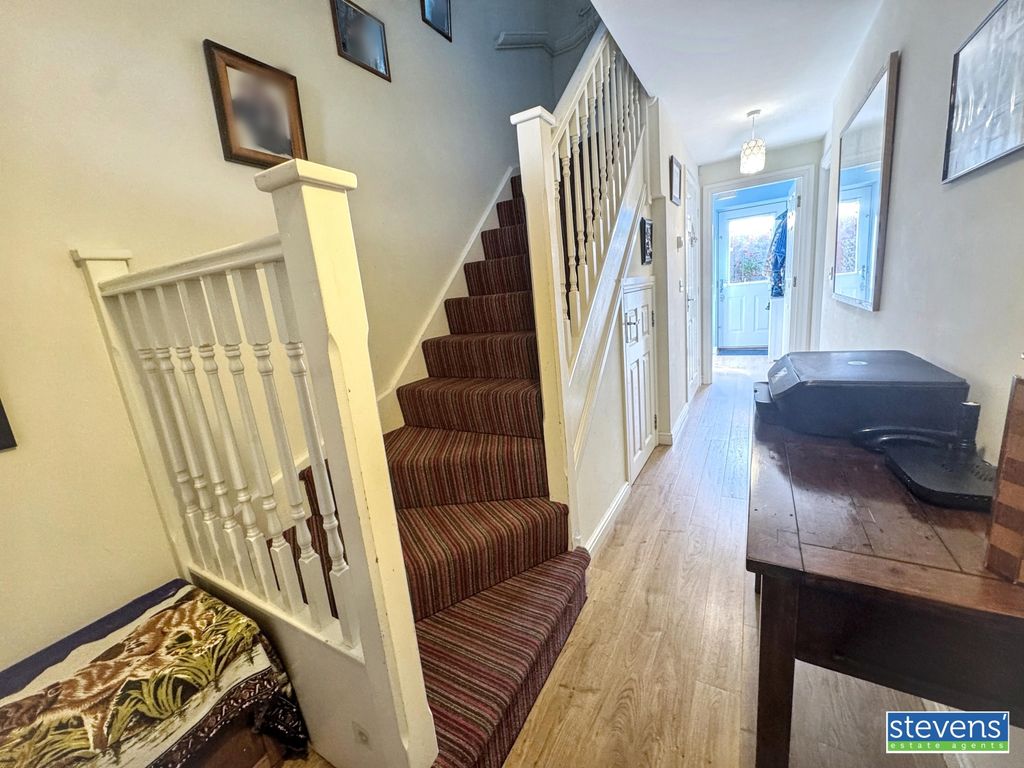 Property photo 2 of 17 Img_3870_Blurred