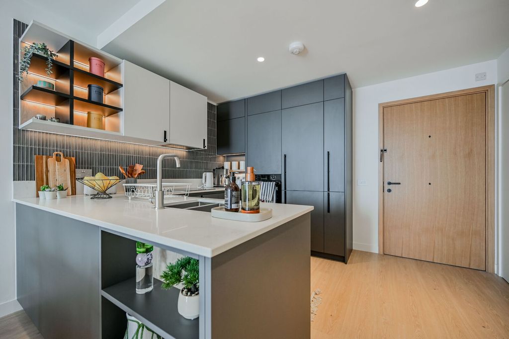 Property photo 1 of 54