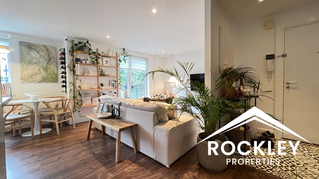 Property photo 1 of 19 Entrance View