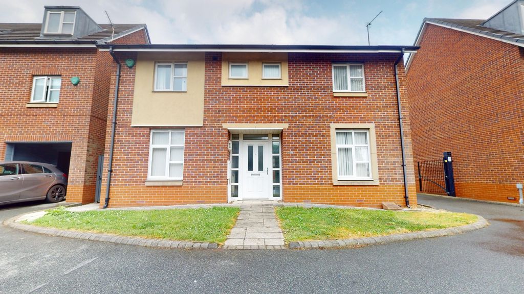 Property photo 1 of 32 4380590