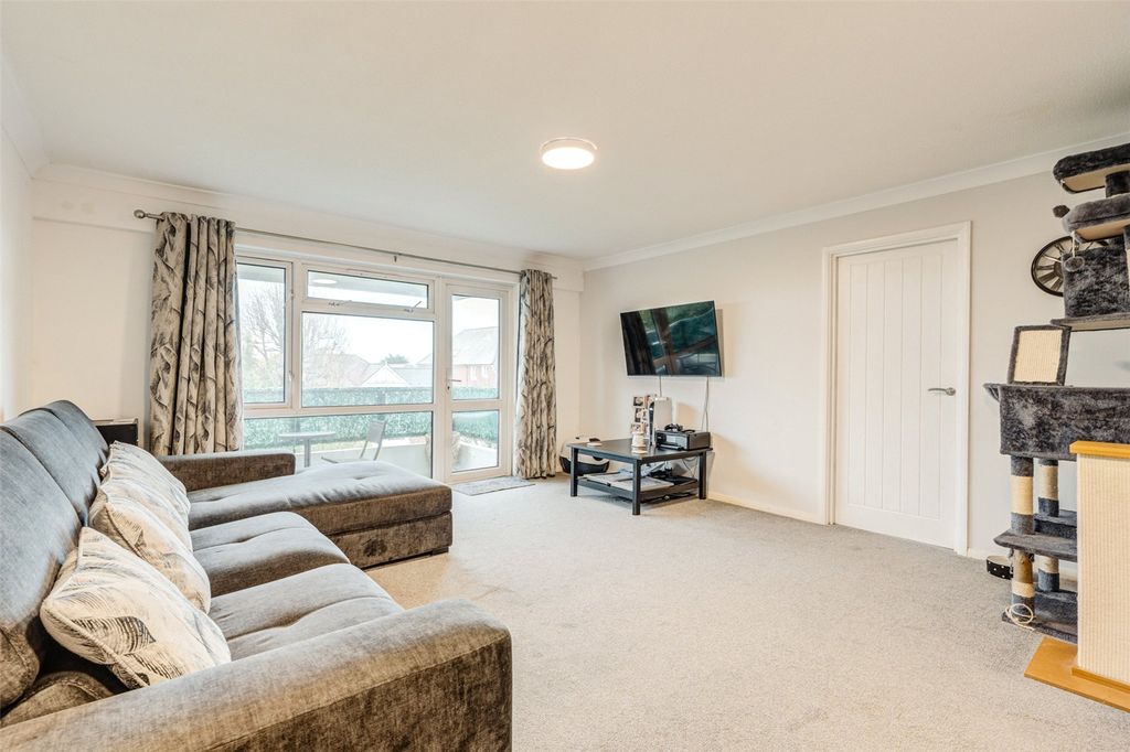 Property photo 3 of 13 Picture No. 11