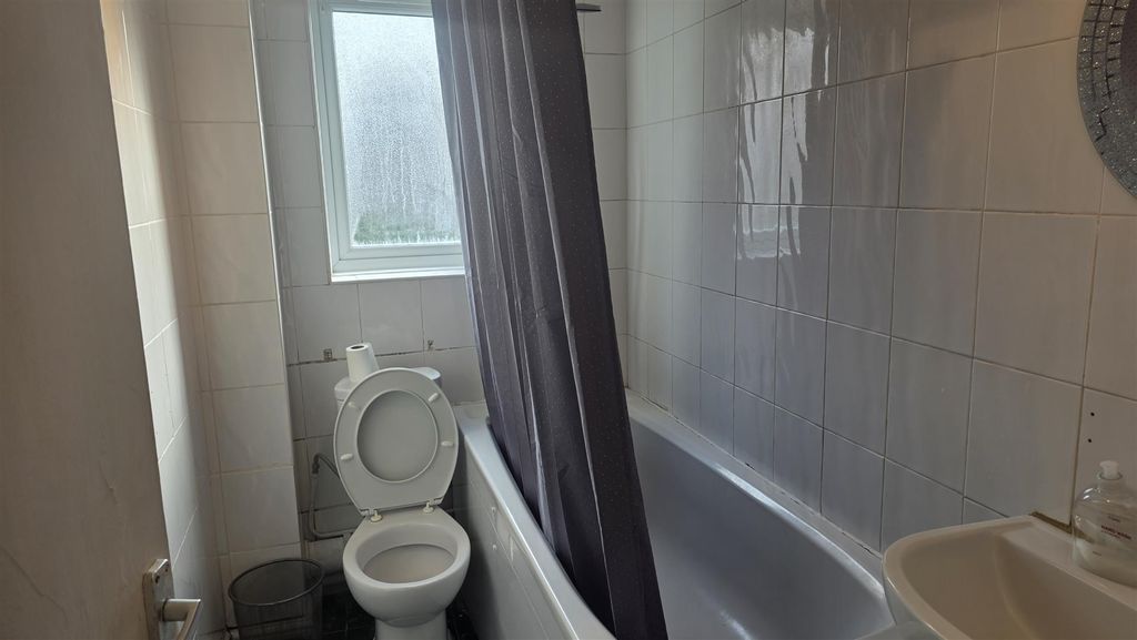 Property photo 3 of 5 20251105_135920.Jpg