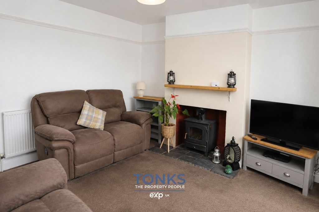 Property photo 3 of 19
