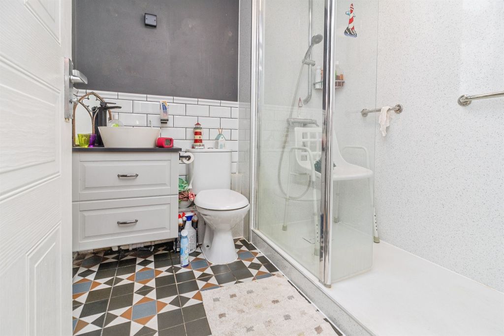 Additional image 12 of 2 bed flat for saleSouthcourt Road, Leighton Buzzard LU7
