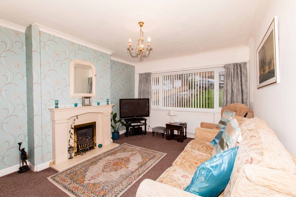 Property photo 2 of 23