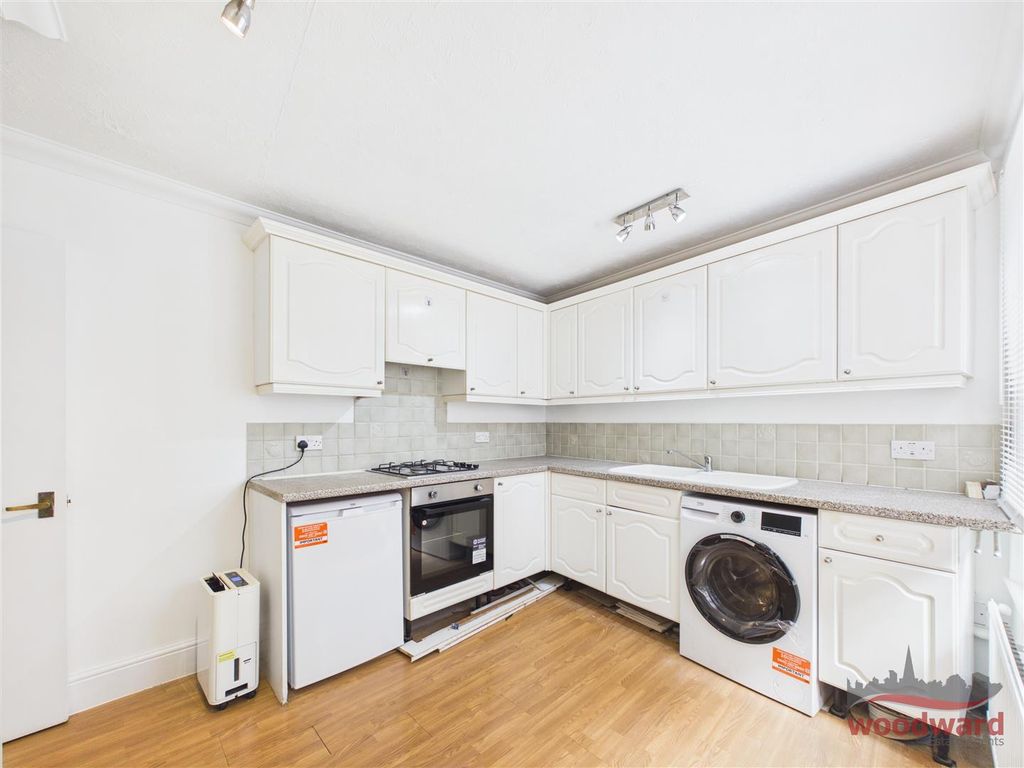 Property photo 2 of 22 Cam05267G0-Pr0217-Still014.Jpg