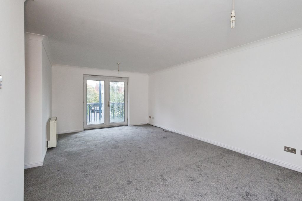 Property photo 3 of 15 Pbox-Img.Jpg