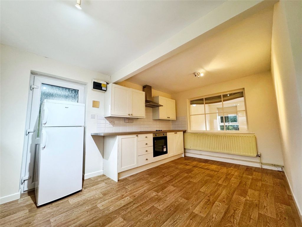 Property photo 2 of 16 Picture No. 37