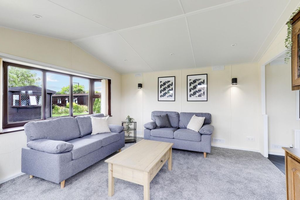 Property photo 2 of 10 8 Poplar Drive The Elms 4.Jpg