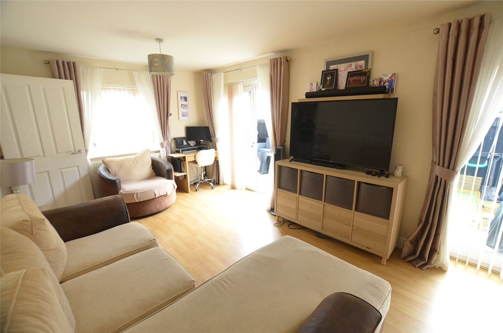 Property photo 2 of 9 Picture No. 04