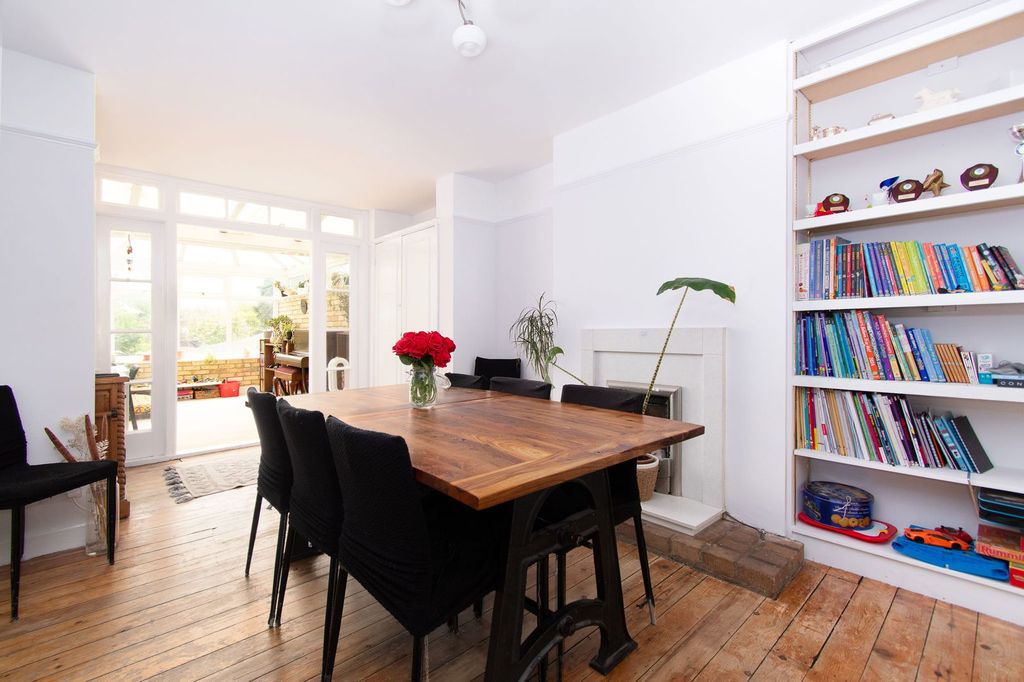 Property photo 3 of 13