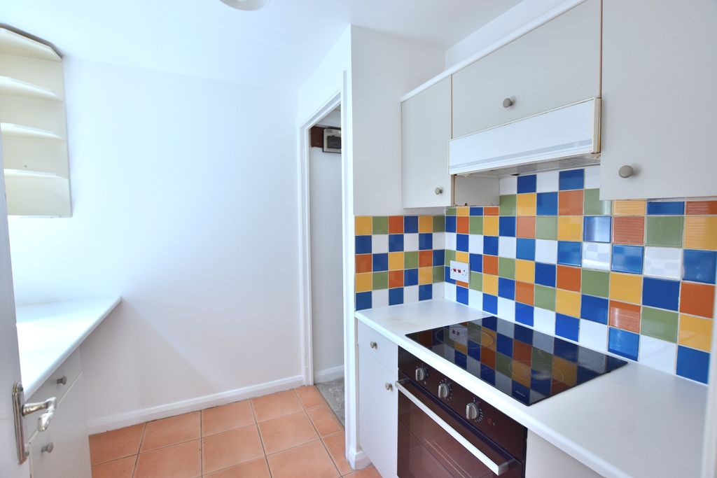 Property photo 3 of 12 Itchen