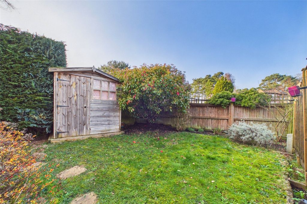 Property photo 2 of 8 Picture No. 12