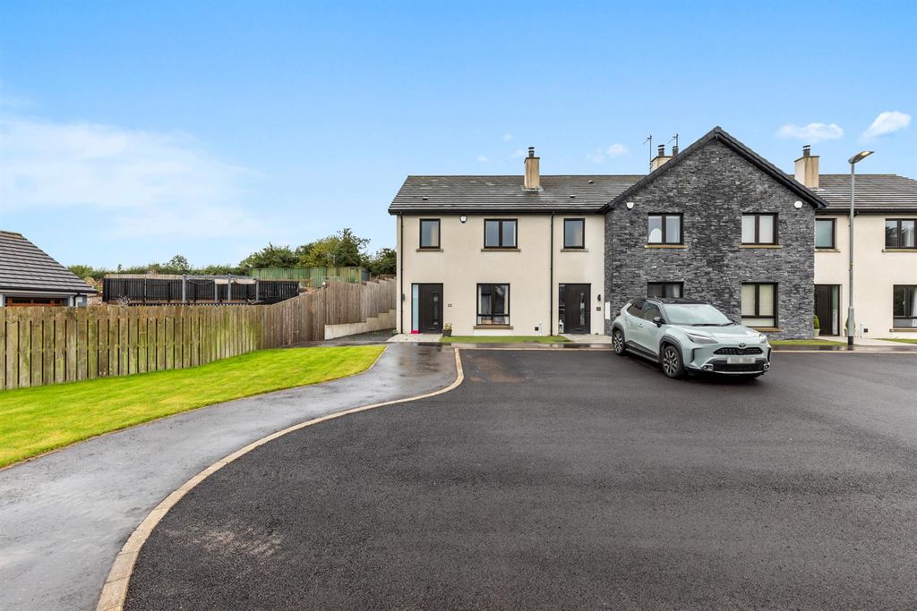 Property photo 1 of 23 44 Dundrum Road 21.Jpg