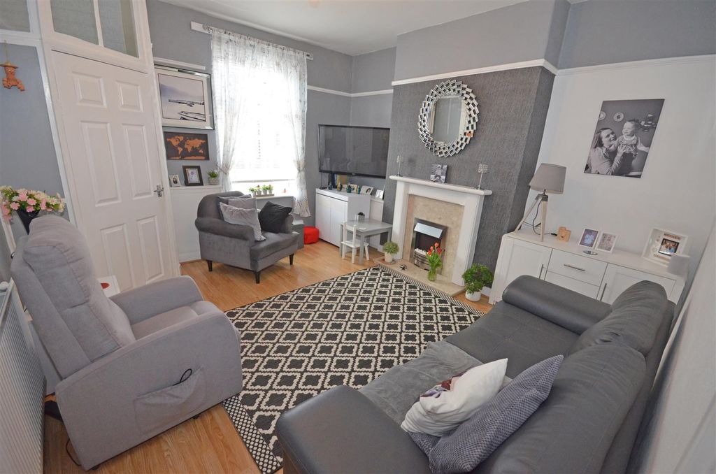 Property photo 2 of 19 01A.Jpg