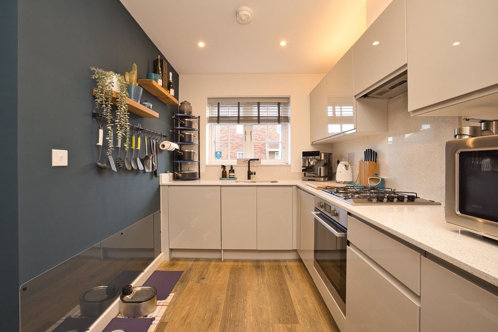 Property photo 3 of 15 Picture 3