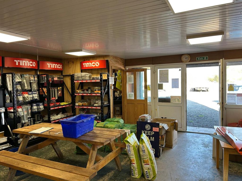 Property photo 2 of 14 c757d573-c84c-4015-Bd8A-3F9d6Fa234c0.Jpg