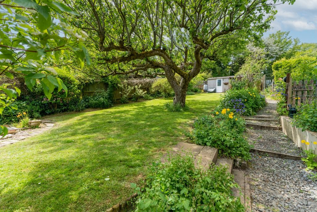 Property photo 3 of 13