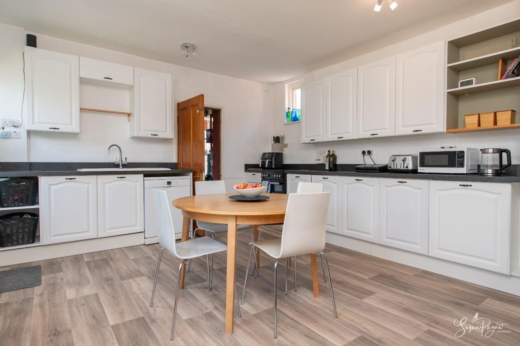 Property photo 3 of 32 Kitchen-Diner