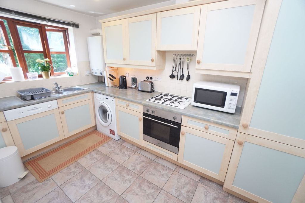 Property photo 2 of 15 Photo 7