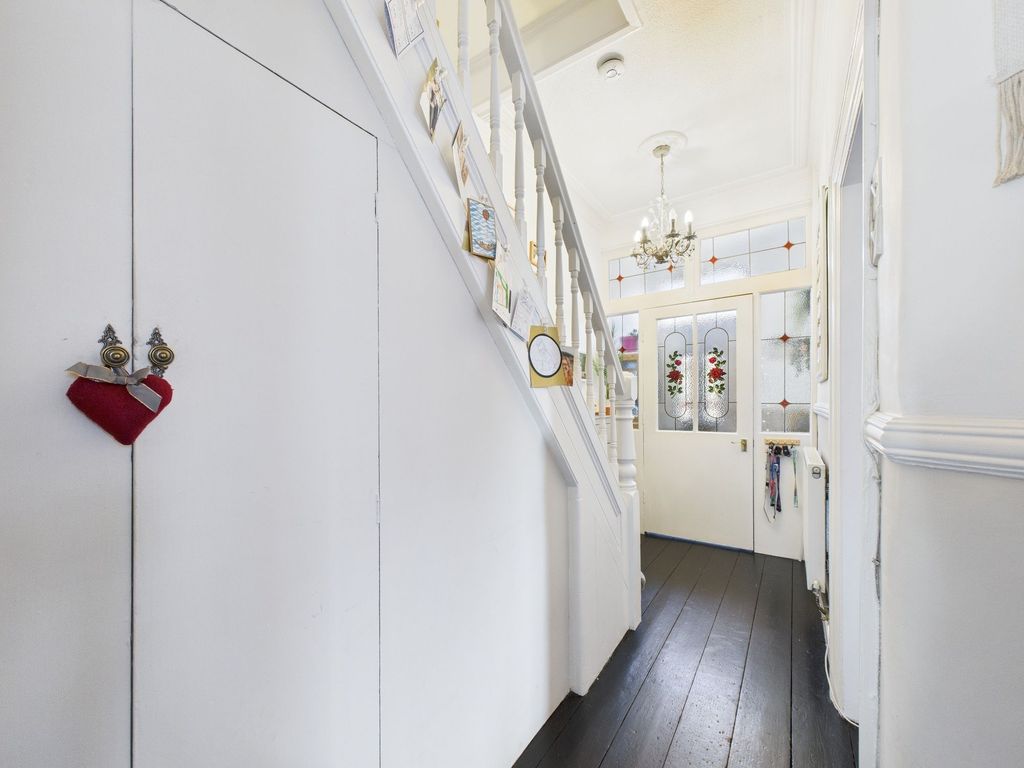 Property photo 3 of 26