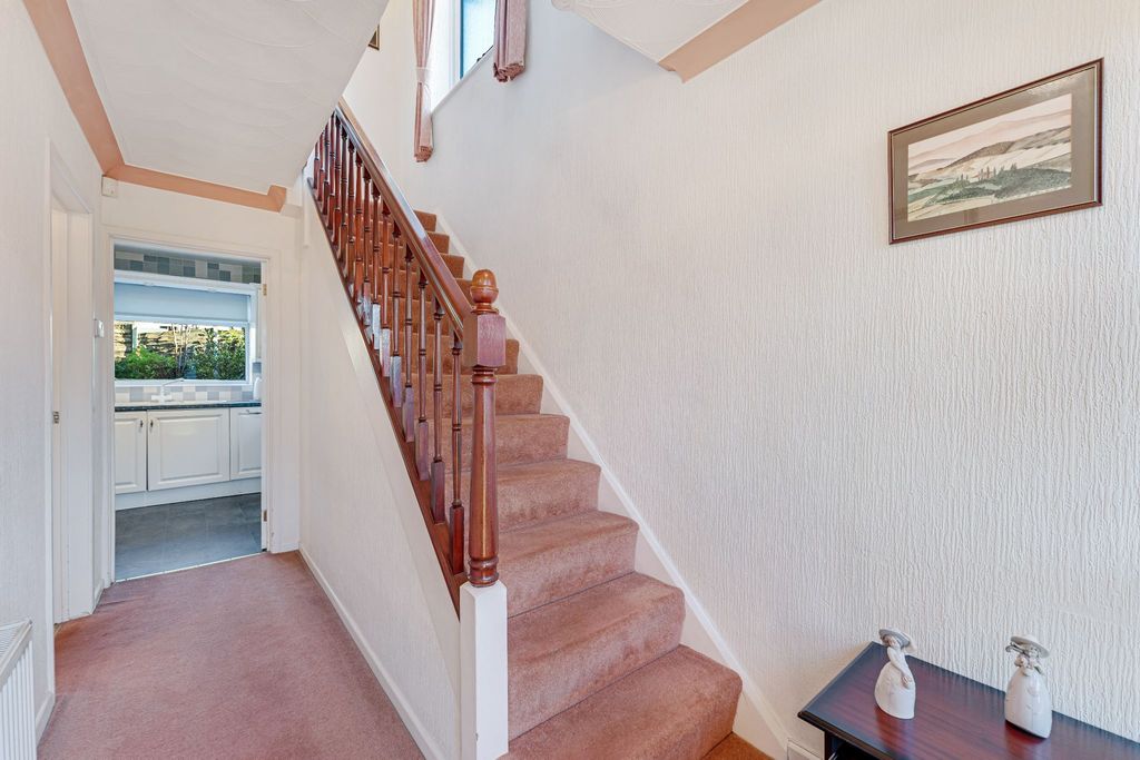 Property photo 3 of 22 Photograph 3