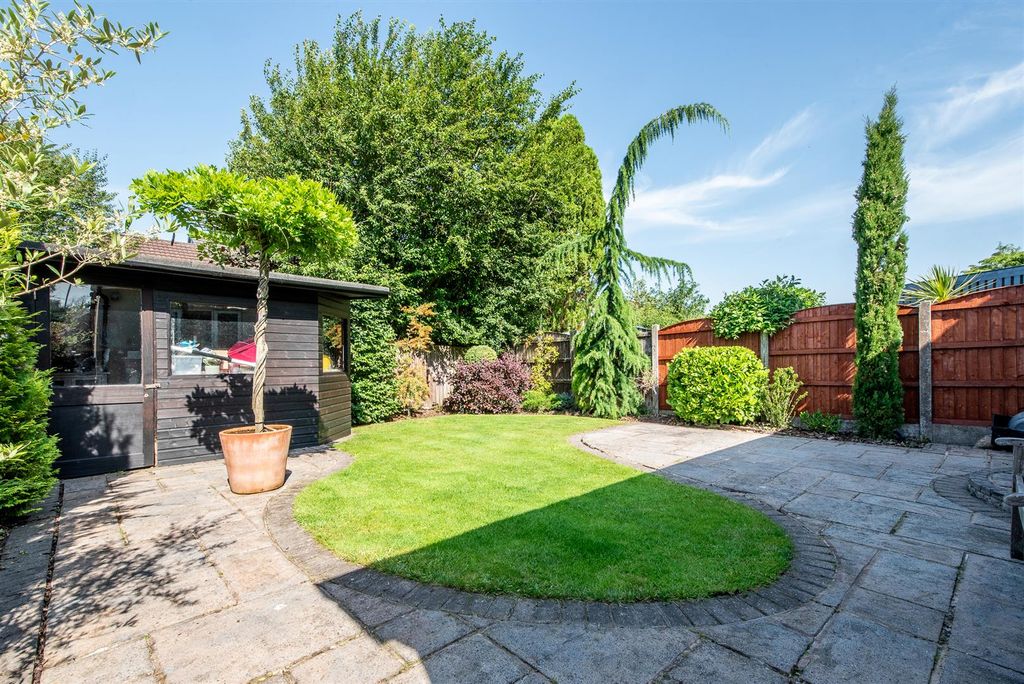 Property photo 2 of 30 Garden