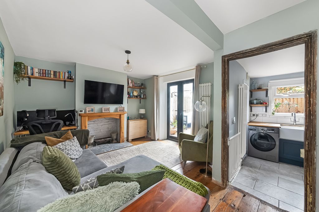 Property photo 3 of 15 Reception