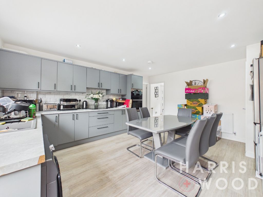 Property photo 2 of 19 5142524