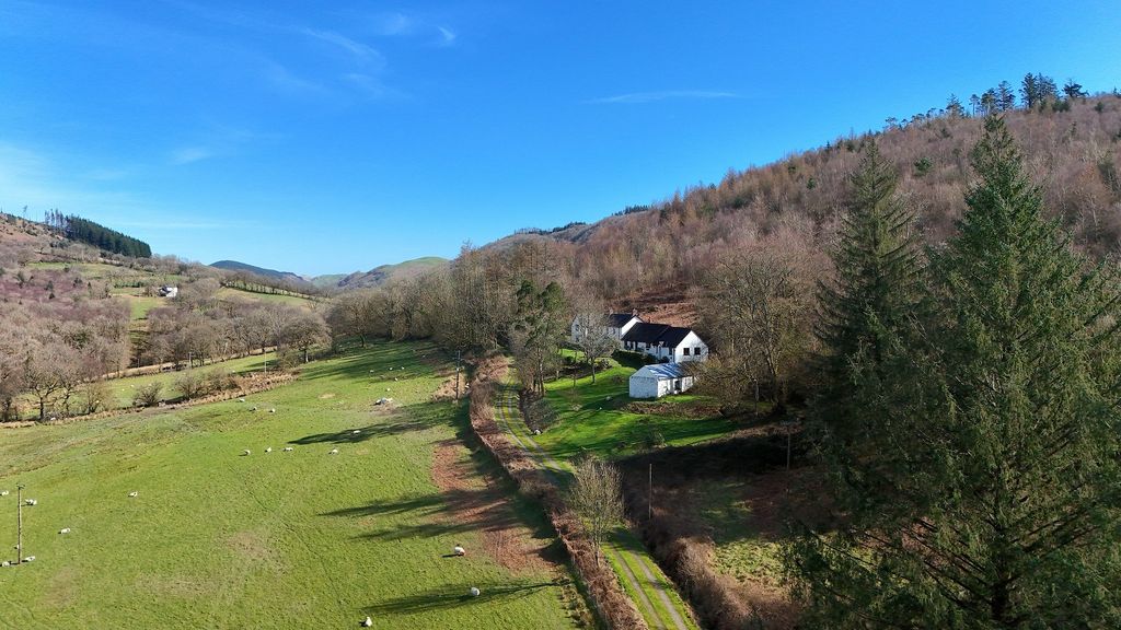 Property photo 3 of 25 Not Specified