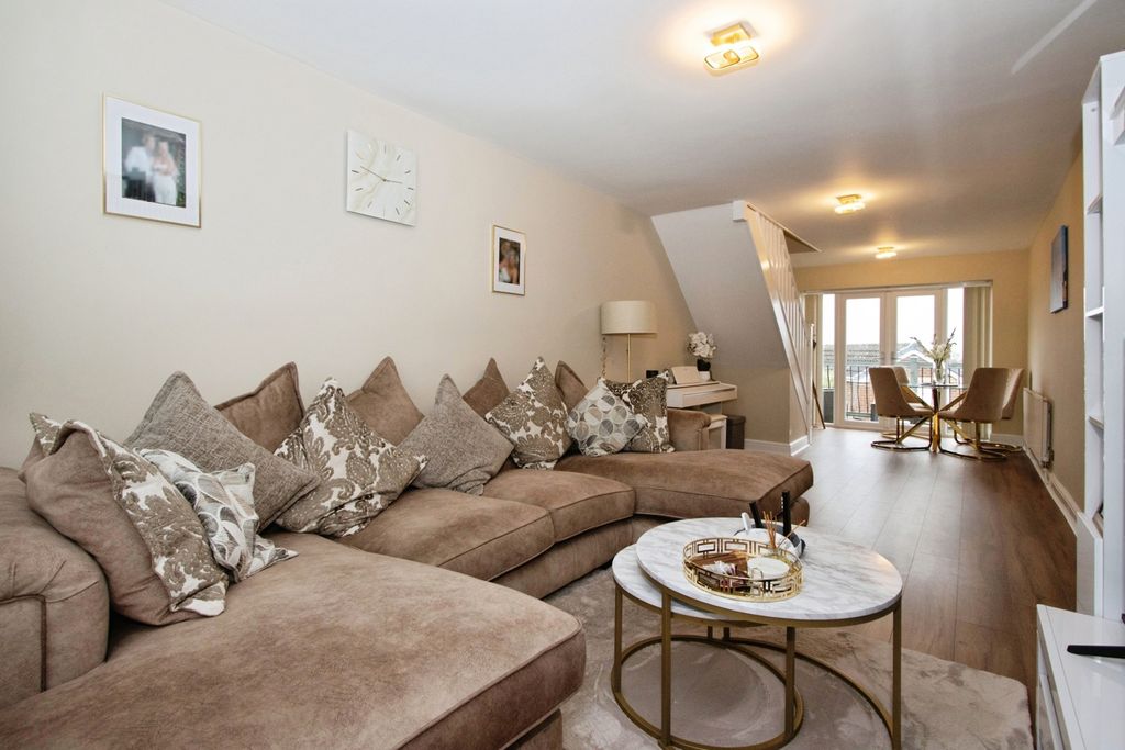 Property photo 2 of 24 Pbox-Img.Jpg