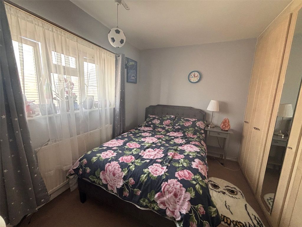 Property photo 3 of 20 Bedroom