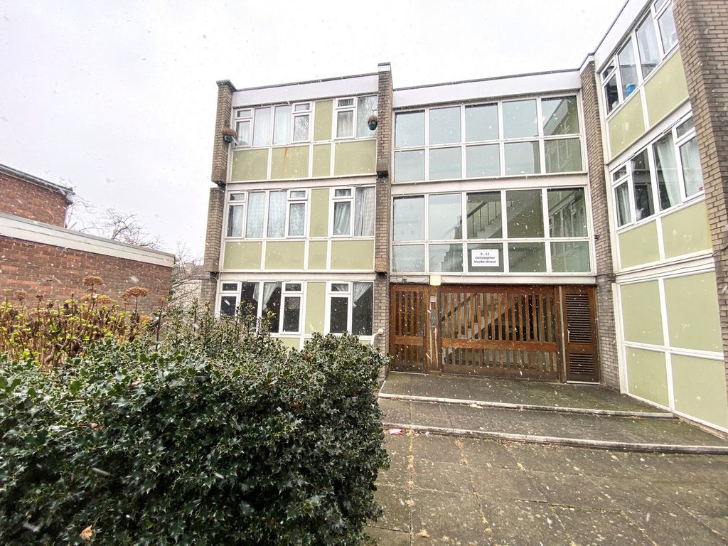 Property photo 1 of 8