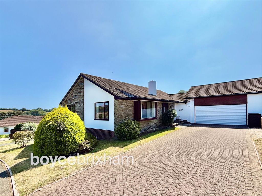 Property photo 1 of 28 Frontwm.Jpg