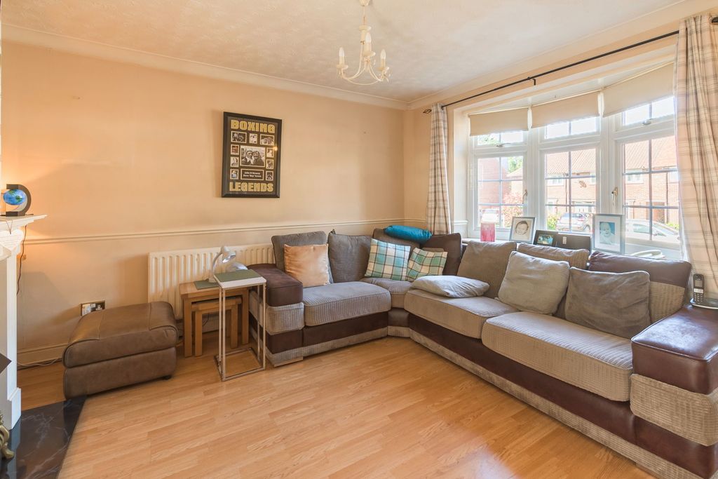 Property photo 3 of 18