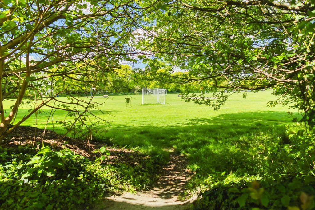 Property photo 2 of 27 4810241