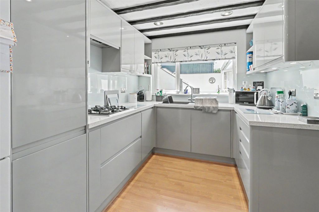 Property photo 3 of 20 3 - Picture No. 03