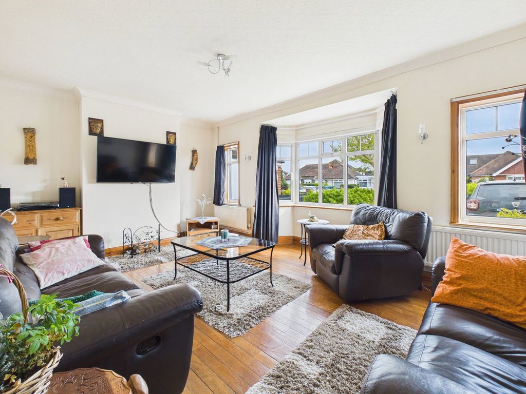 Property photo 3 of 19