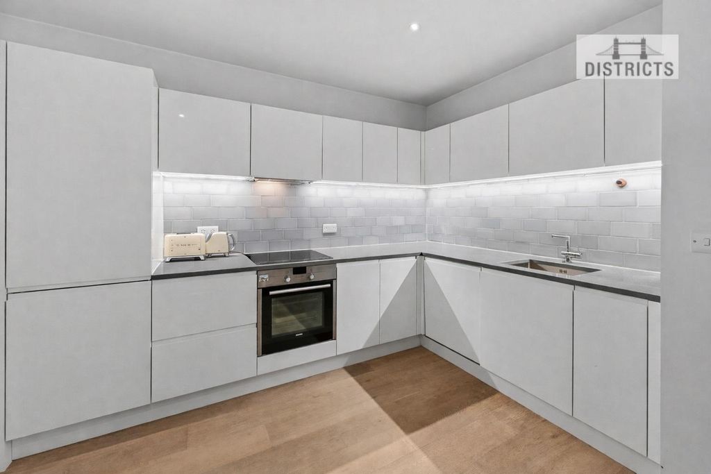 Property photo 3 of 11 Kitchen Dressed.Png